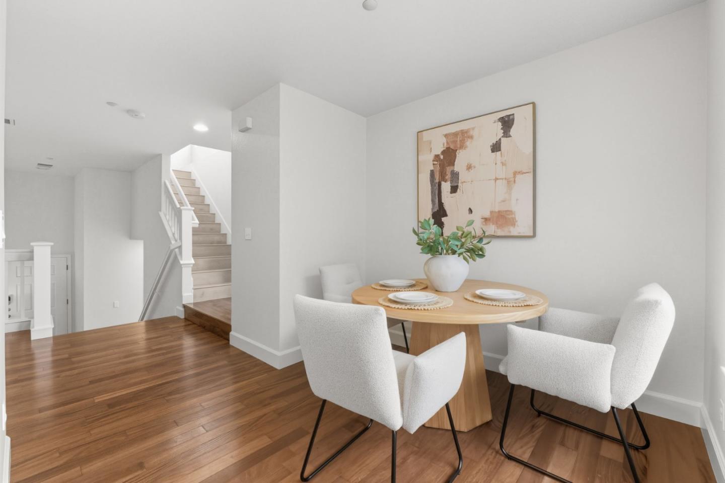 Detail Gallery Image 12 of 35 For 7 Chart Ln, Redwood City,  CA 94065 - 3 Beds | 2/1 Baths