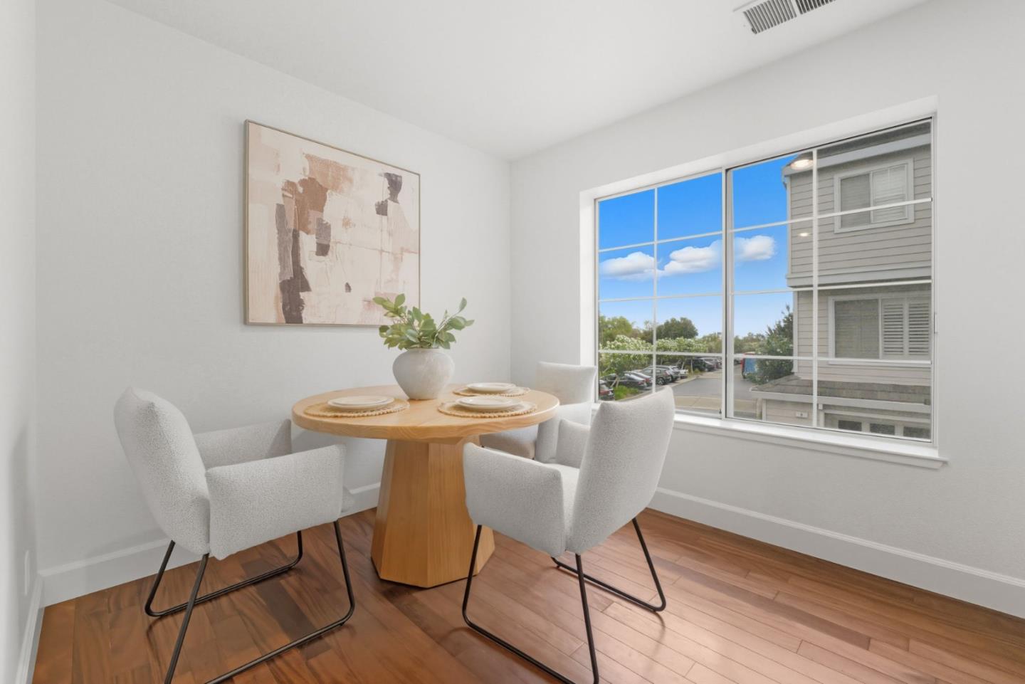 Detail Gallery Image 13 of 35 For 7 Chart Ln, Redwood City,  CA 94065 - 3 Beds | 2/1 Baths