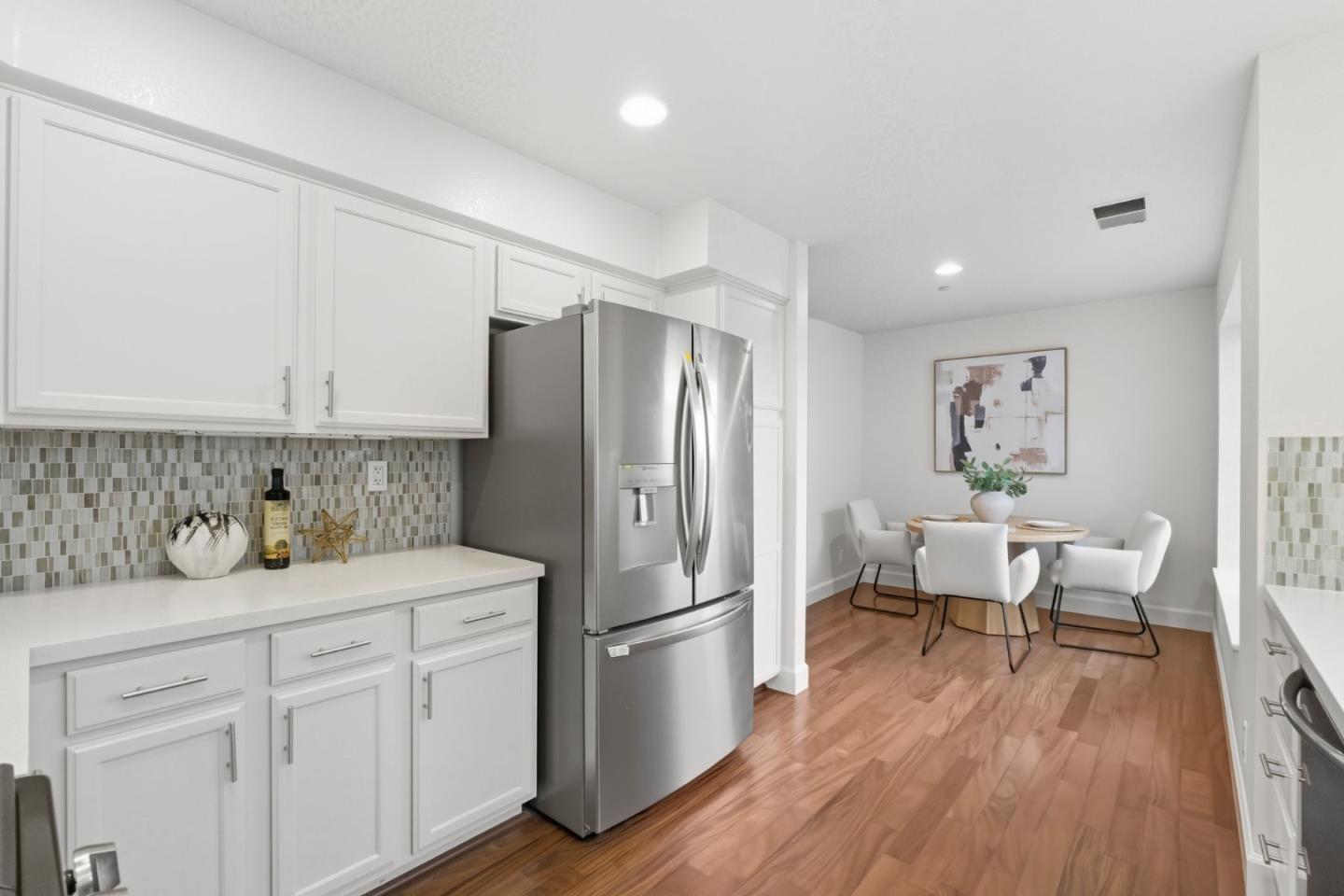 Detail Gallery Image 17 of 35 For 7 Chart Ln, Redwood City,  CA 94065 - 3 Beds | 2/1 Baths