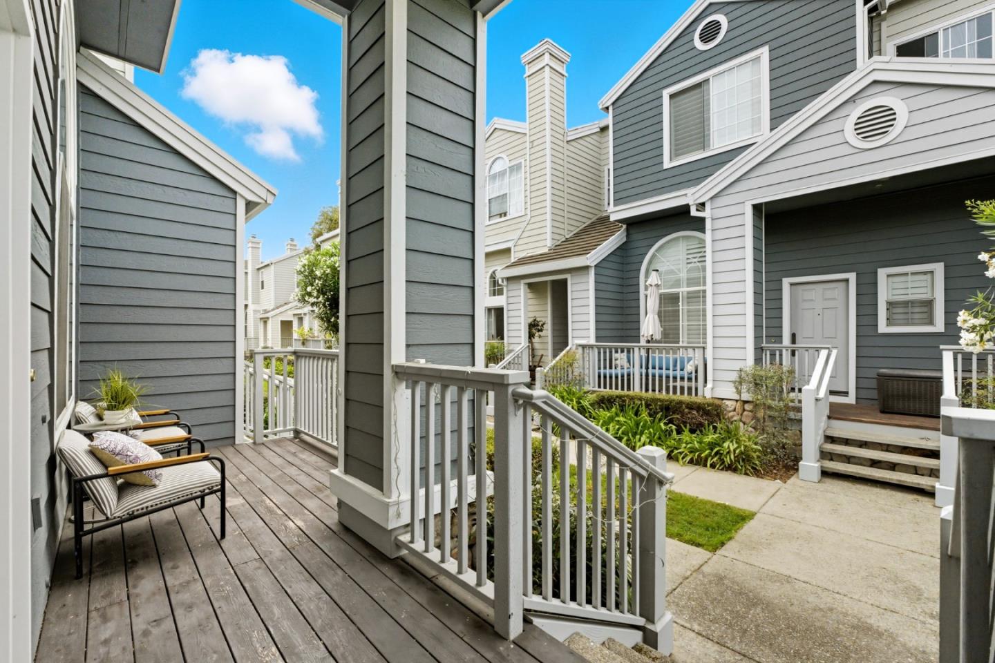 Detail Gallery Image 34 of 35 For 7 Chart Ln, Redwood City,  CA 94065 - 3 Beds | 2/1 Baths