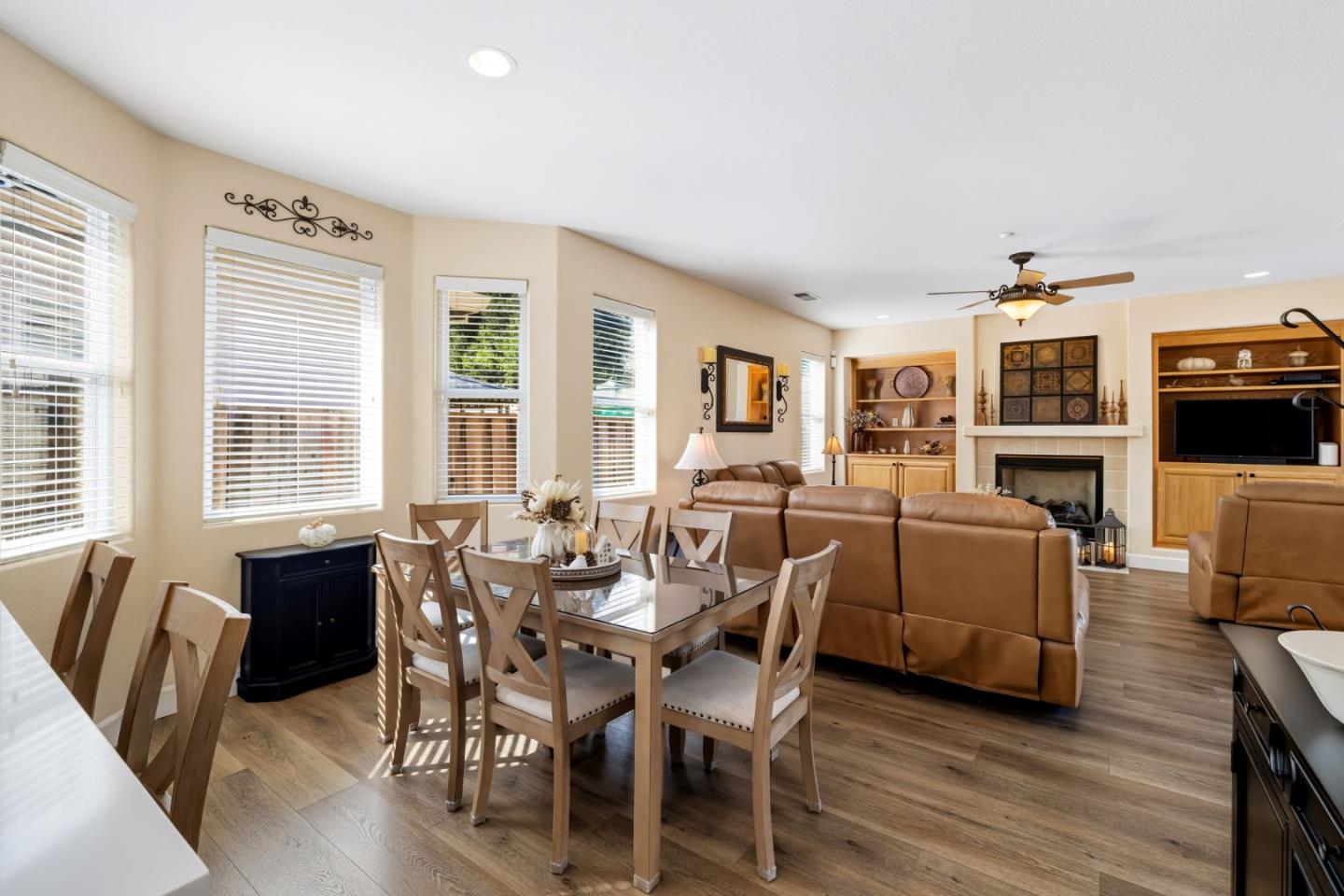 Detail Gallery Image 19 of 53 For 1941 Chelsea Ct, Salinas,  CA 93906 - 4 Beds | 3 Baths