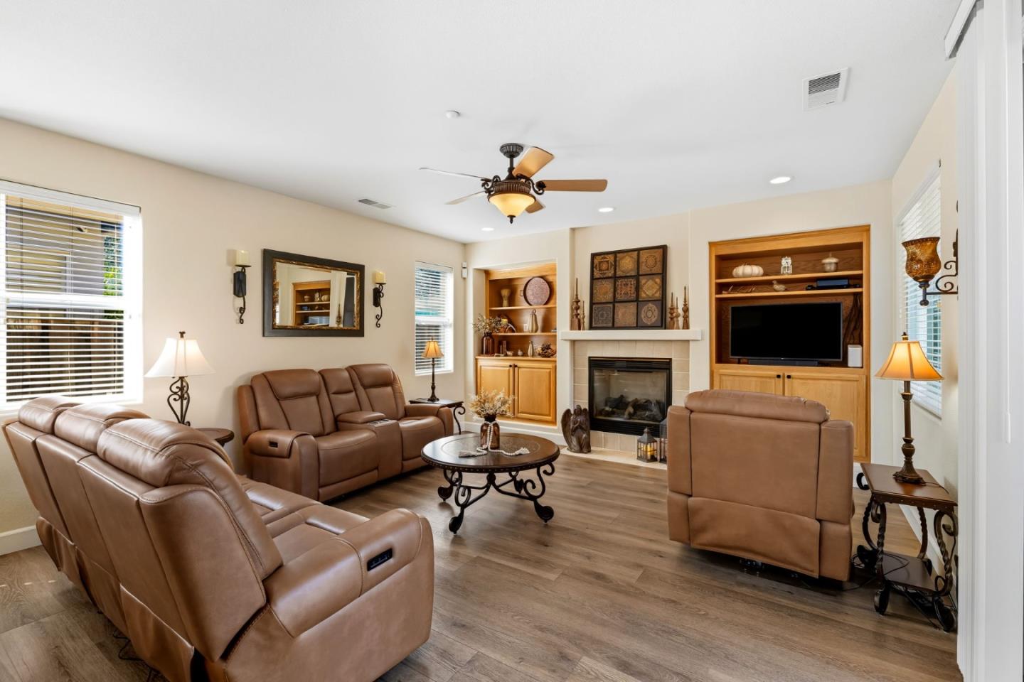 Detail Gallery Image 20 of 53 For 1941 Chelsea Ct, Salinas,  CA 93906 - 4 Beds | 3 Baths