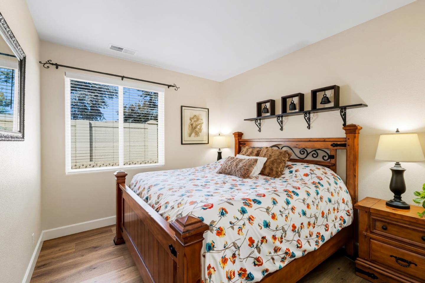 Detail Gallery Image 21 of 53 For 1941 Chelsea Ct, Salinas,  CA 93906 - 4 Beds | 3 Baths