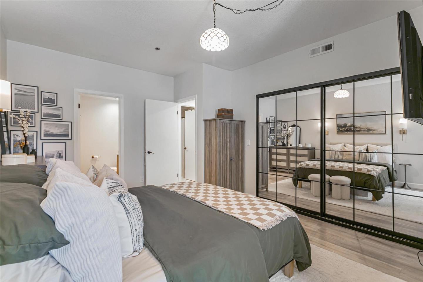 Detail Gallery Image 11 of 38 For 411 Park Ave #106,  San Jose,  CA 95110 - 2 Beds | 2 Baths