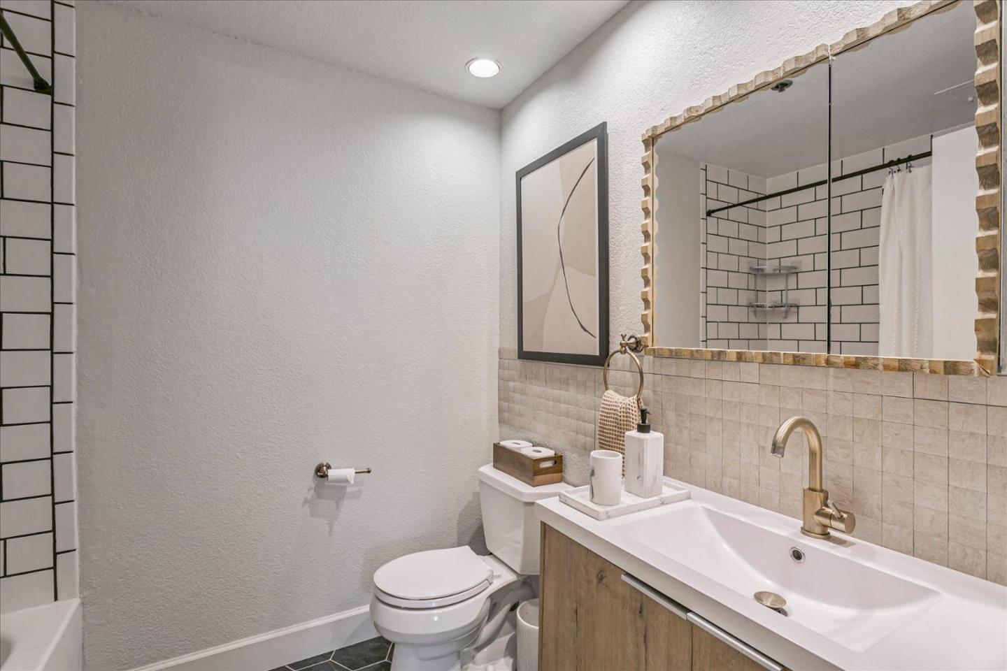 Detail Gallery Image 21 of 38 For 411 Park Ave #106,  San Jose,  CA 95110 - 2 Beds | 2 Baths