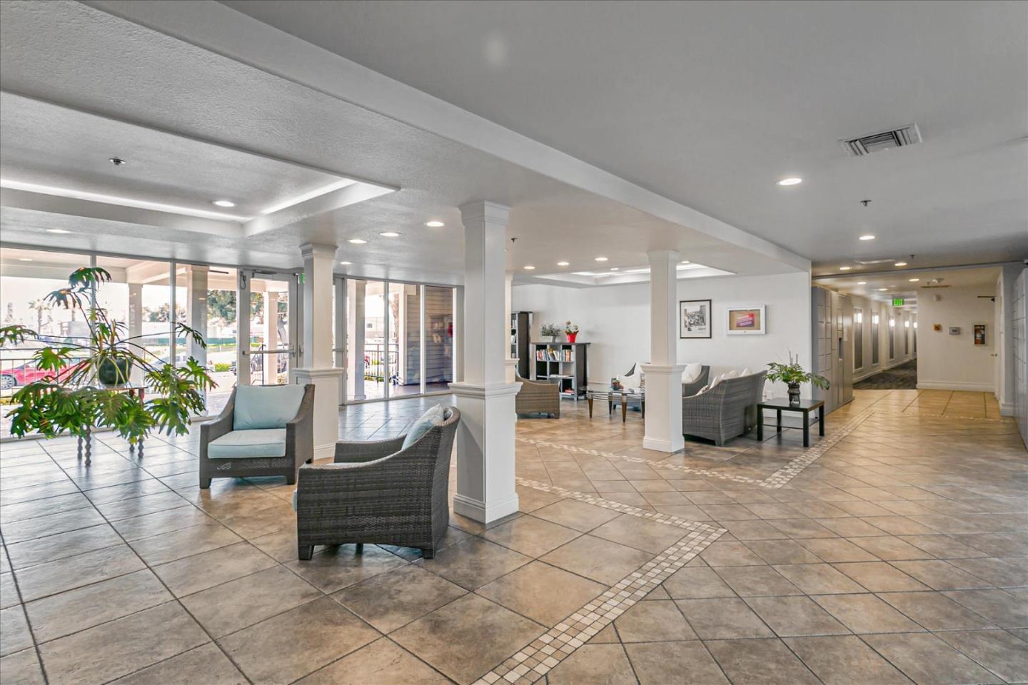 Detail Gallery Image 27 of 38 For 411 Park Ave #106,  San Jose,  CA 95110 - 2 Beds | 2 Baths