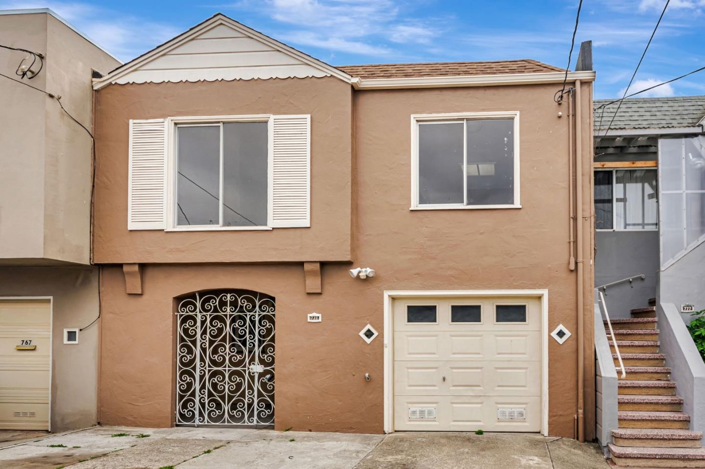 Detail Gallery Image 2 of 35 For 771 Delta St, San Francisco,  CA 94134 - 3 Beds | 2 Baths