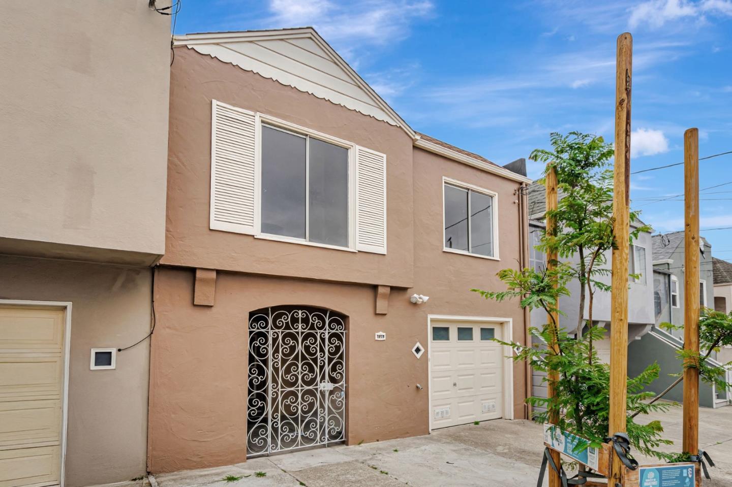 Detail Gallery Image 3 of 35 For 771 Delta St, San Francisco,  CA 94134 - 3 Beds | 2 Baths