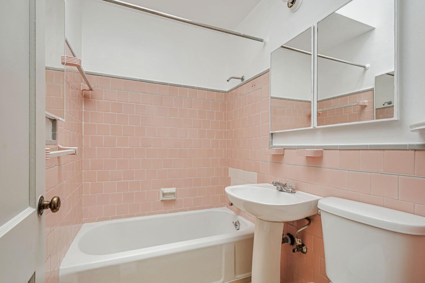 Detail Gallery Image 30 of 35 For 771 Delta St, San Francisco,  CA 94134 - 3 Beds | 2 Baths