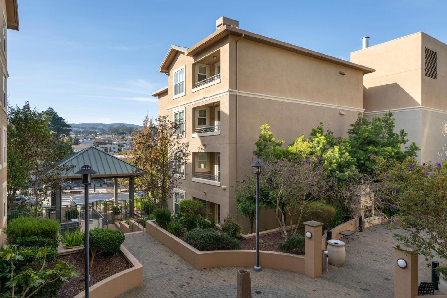 Detail Gallery Image 43 of 46 For 1388 Broadway #201,  Millbrae,  CA 94030 - 2 Beds | 2 Baths