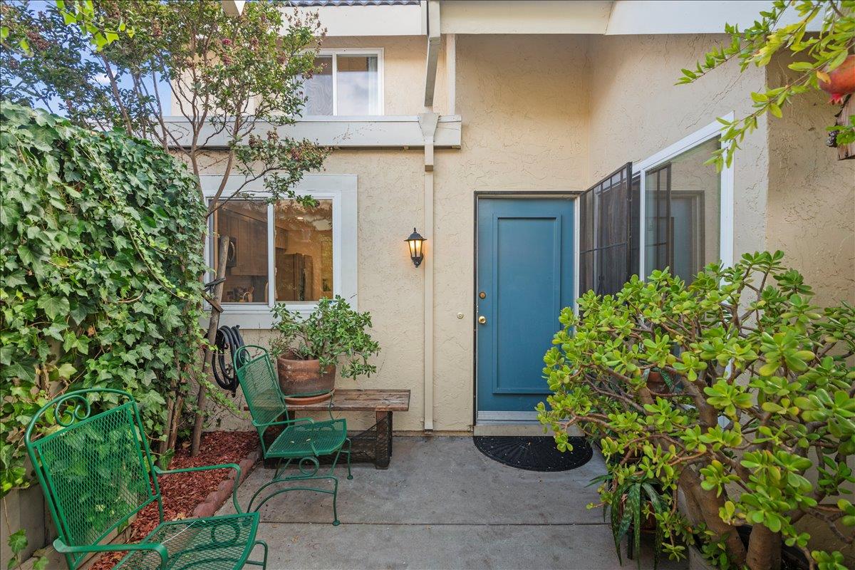 Detail Gallery Image 2 of 28 For 4045 Truckee Ct, San Jose,  CA 95136 - 3 Beds | 1/1 Baths