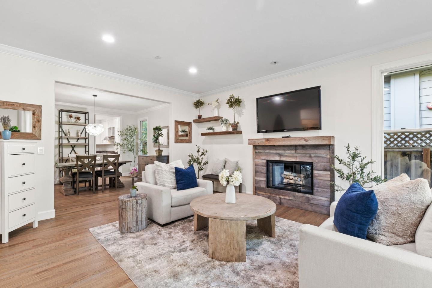 Detail Gallery Image 5 of 25 For 2140 Monterey Ave, Menlo Park,  CA 94025 - 4 Beds | 3/1 Baths