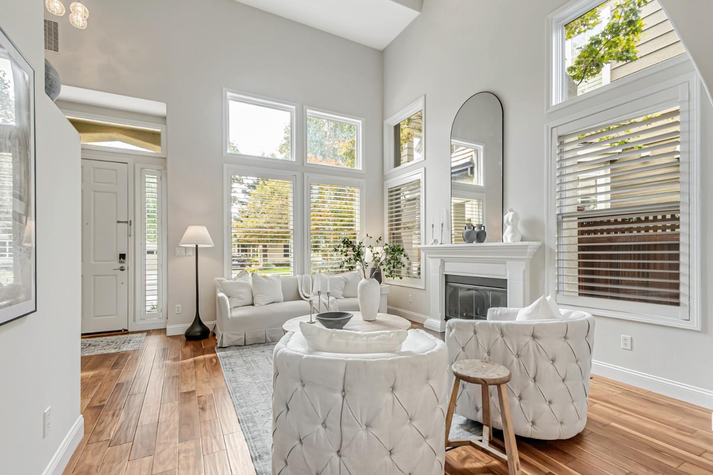 Detail Gallery Image 11 of 65 For 1433 Selborn Pl, San Jose,  CA 95126 - 4 Beds | 2/1 Baths