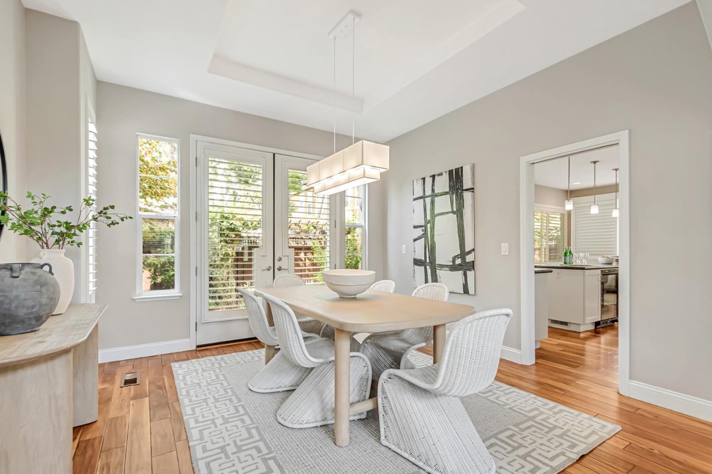 Detail Gallery Image 14 of 65 For 1433 Selborn Pl, San Jose,  CA 95126 - 4 Beds | 2/1 Baths