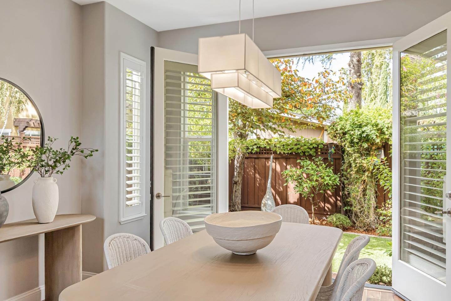 Detail Gallery Image 16 of 65 For 1433 Selborn Pl, San Jose,  CA 95126 - 4 Beds | 2/1 Baths