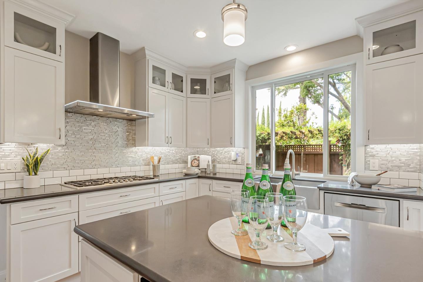 Detail Gallery Image 22 of 65 For 1433 Selborn Pl, San Jose,  CA 95126 - 4 Beds | 2/1 Baths