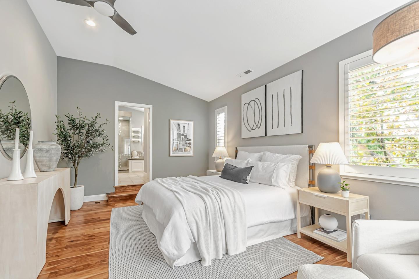 Detail Gallery Image 7 of 65 For 1433 Selborn Pl, San Jose,  CA 95126 - 4 Beds | 2/1 Baths