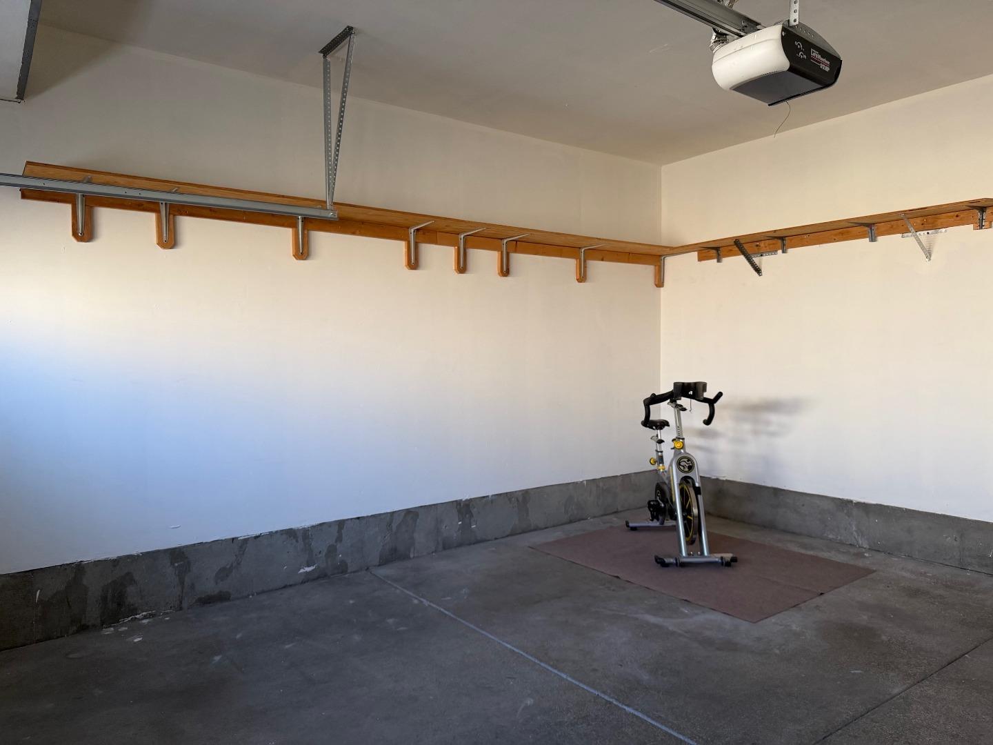 Detail Gallery Image 16 of 28 For 1015 Warburton Ave, Santa Clara,  CA 95050 - 3 Beds | 2/1 Baths