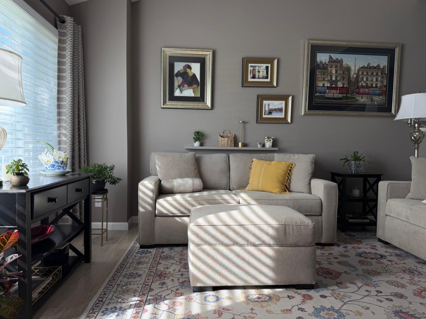 Detail Gallery Image 2 of 28 For 1015 Warburton Ave, Santa Clara,  CA 95050 - 3 Beds | 2/1 Baths