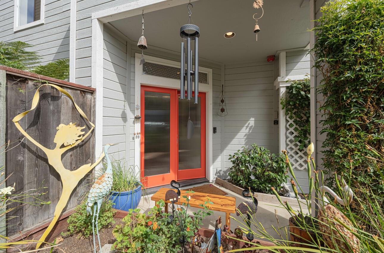 Detail Gallery Image 11 of 45 For 21056 Country Park Rd, Salinas,  CA 93908 - 3 Beds | 2/1 Baths