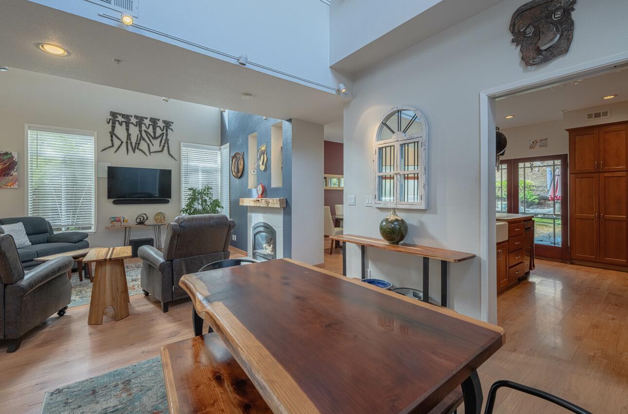 Detail Gallery Image 17 of 45 For 21056 Country Park Rd, Salinas,  CA 93908 - 3 Beds | 2/1 Baths