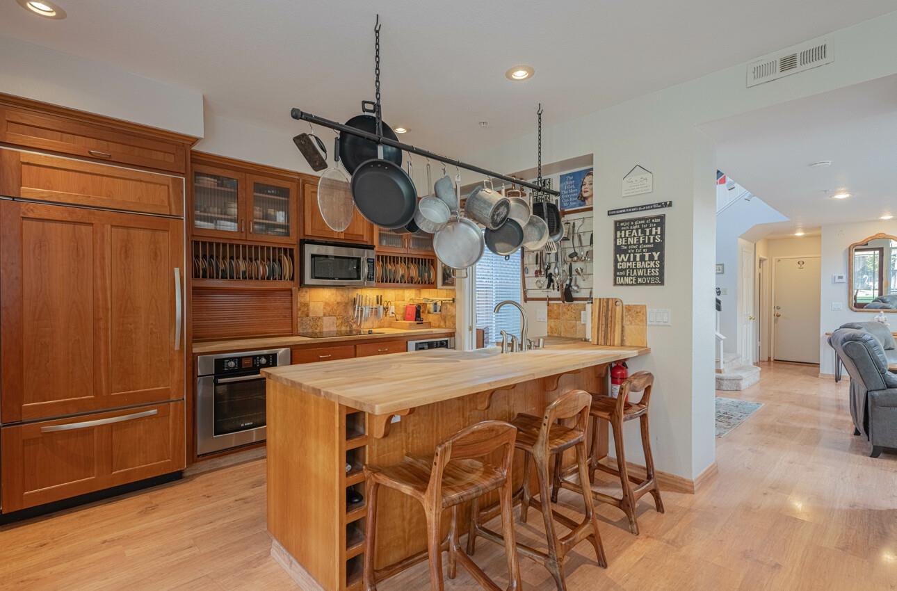 Detail Gallery Image 18 of 45 For 21056 Country Park Rd, Salinas,  CA 93908 - 3 Beds | 2/1 Baths