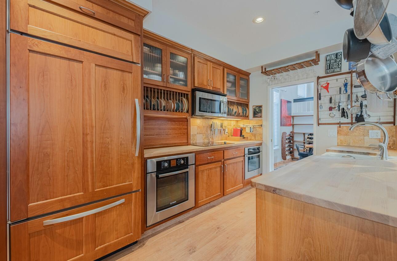 Detail Gallery Image 20 of 45 For 21056 Country Park Rd, Salinas,  CA 93908 - 3 Beds | 2/1 Baths