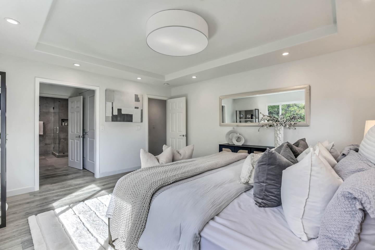 Detail Gallery Image 15 of 27 For 649 Eighth Ave, Menlo Park,  CA 94025 - 3 Beds | 2/1 Baths