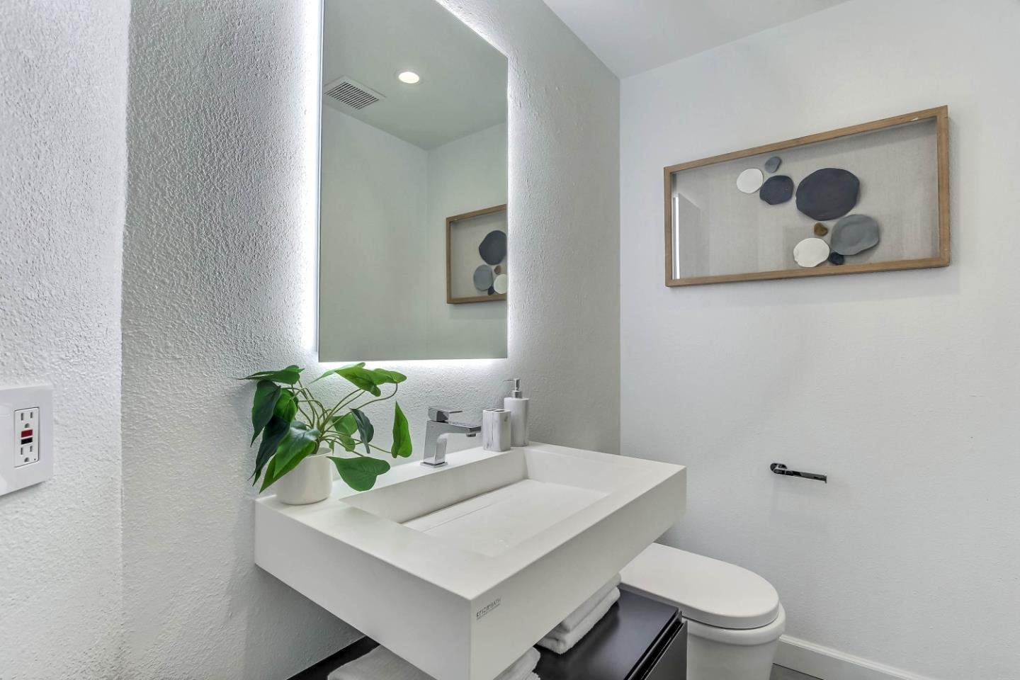 Detail Gallery Image 21 of 27 For 649 Eighth Ave, Menlo Park,  CA 94025 - 3 Beds | 2/1 Baths