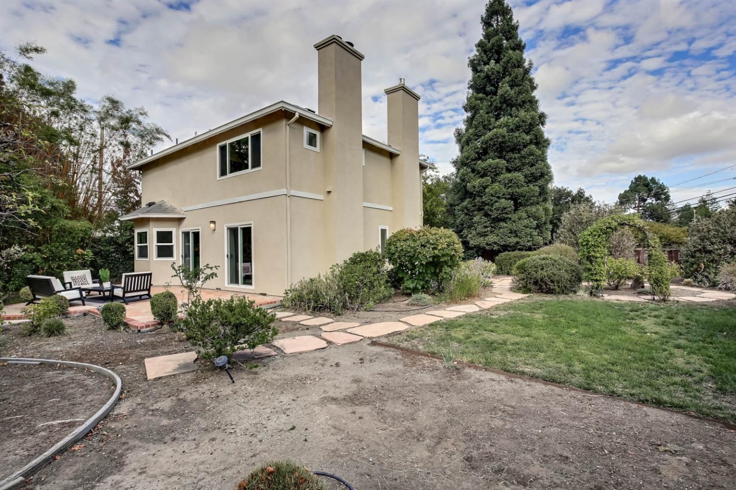 Detail Gallery Image 25 of 27 For 649 Eighth Ave, Menlo Park,  CA 94025 - 3 Beds | 2/1 Baths