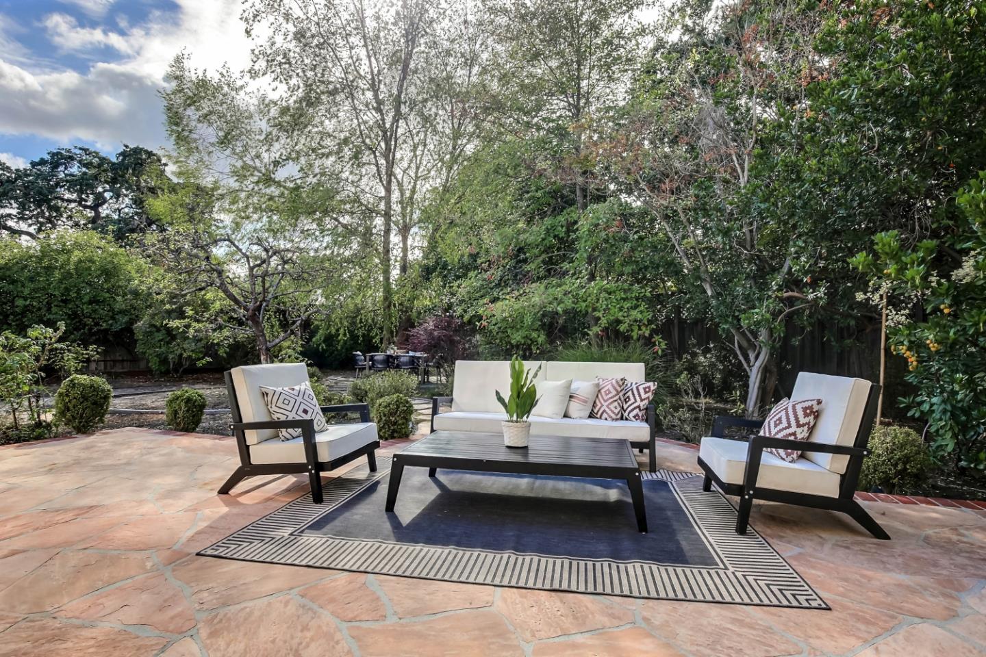 Detail Gallery Image 26 of 27 For 649 Eighth Ave, Menlo Park,  CA 94025 - 3 Beds | 2/1 Baths