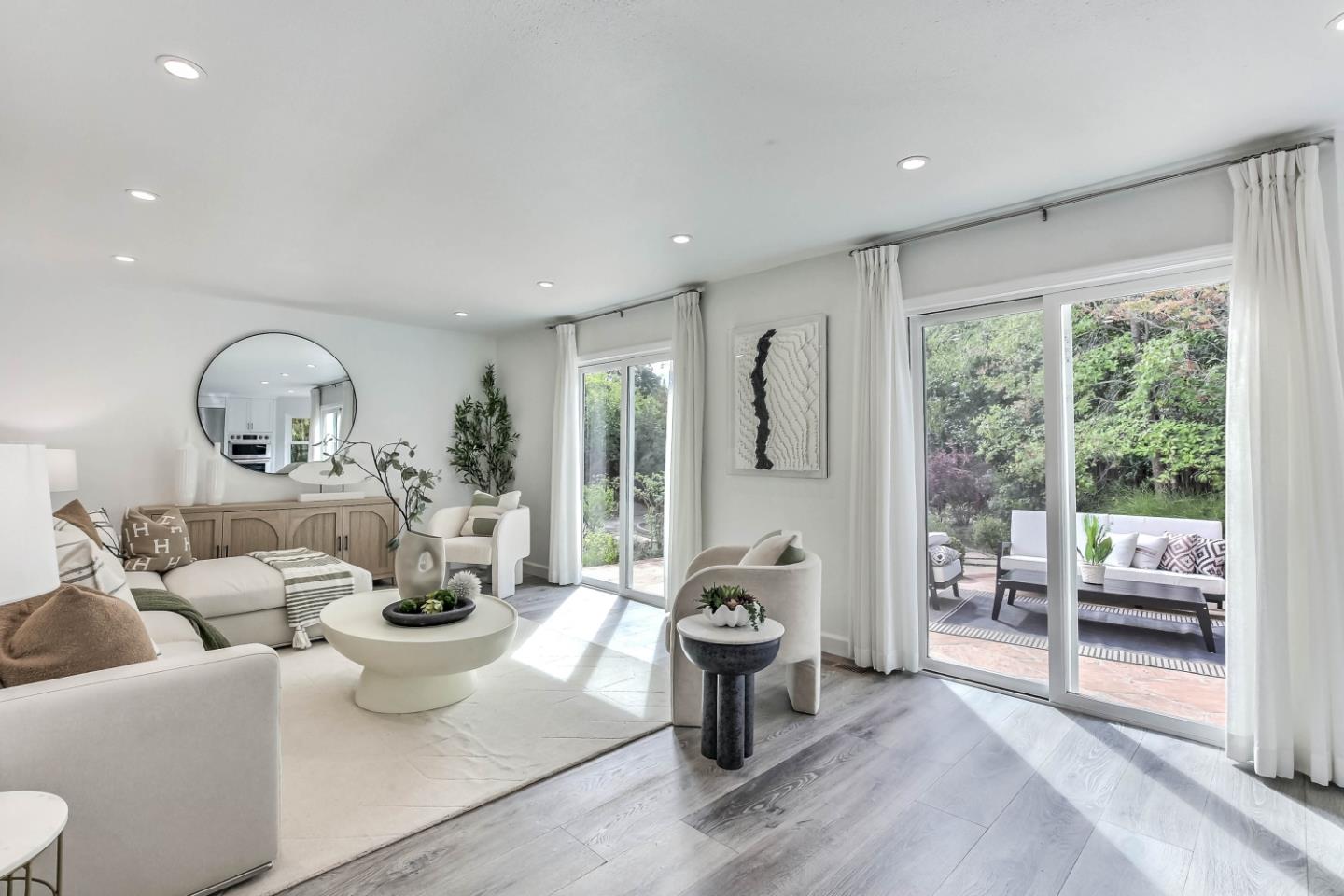 Detail Gallery Image 7 of 27 For 649 Eighth Ave, Menlo Park,  CA 94025 - 3 Beds | 2/1 Baths