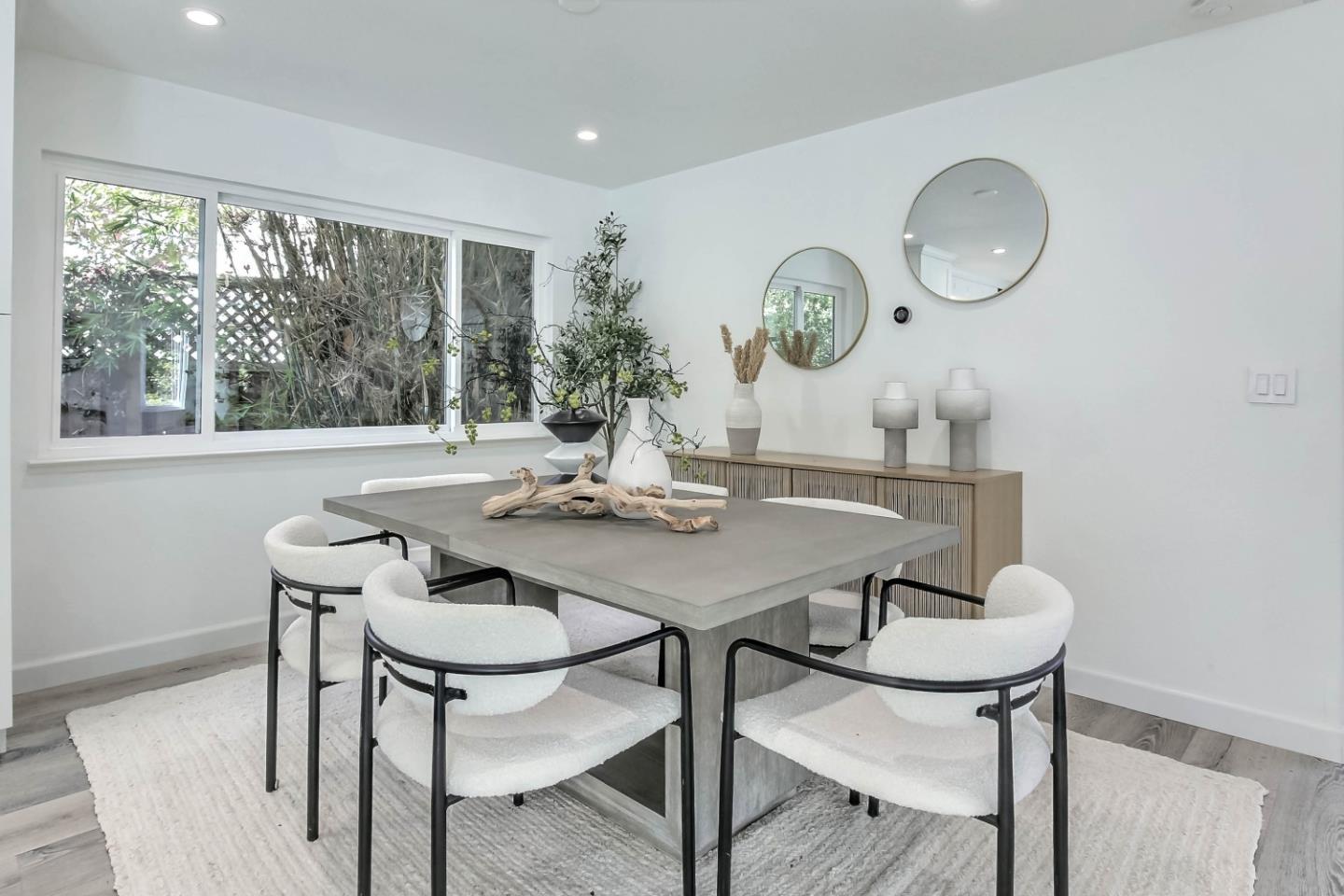 Detail Gallery Image 8 of 27 For 649 Eighth Ave, Menlo Park,  CA 94025 - 3 Beds | 2/1 Baths