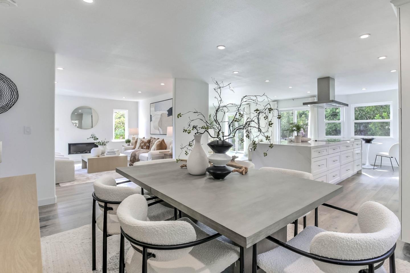 Detail Gallery Image 9 of 27 For 649 Eighth Ave, Menlo Park,  CA 94025 - 3 Beds | 2/1 Baths