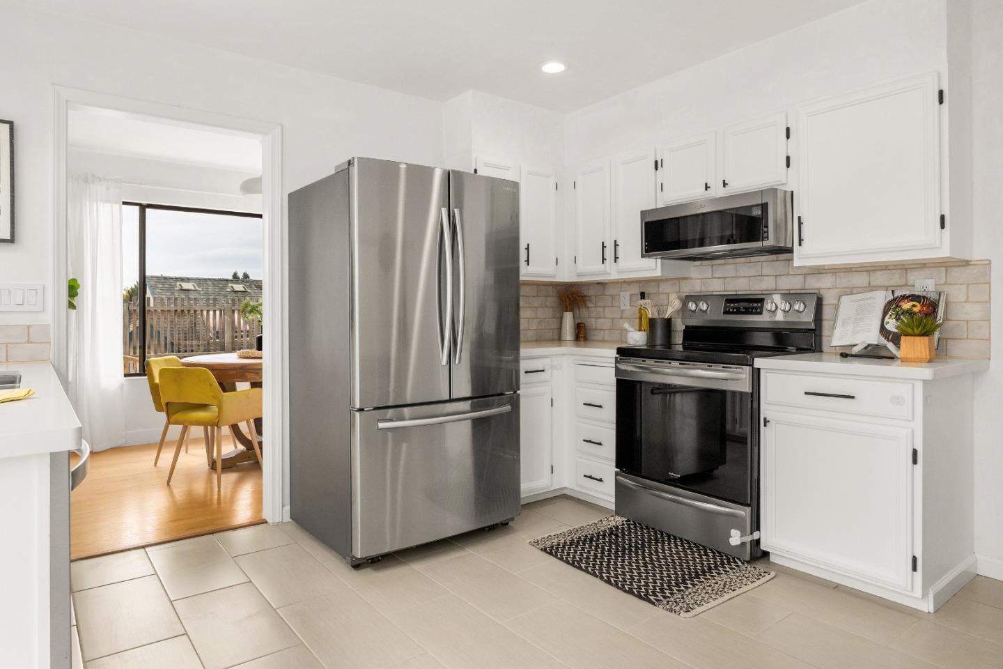 Detail Gallery Image 14 of 27 For 3503 Dover Dr, Santa Cruz,  CA 95065 - 3 Beds | 2 Baths