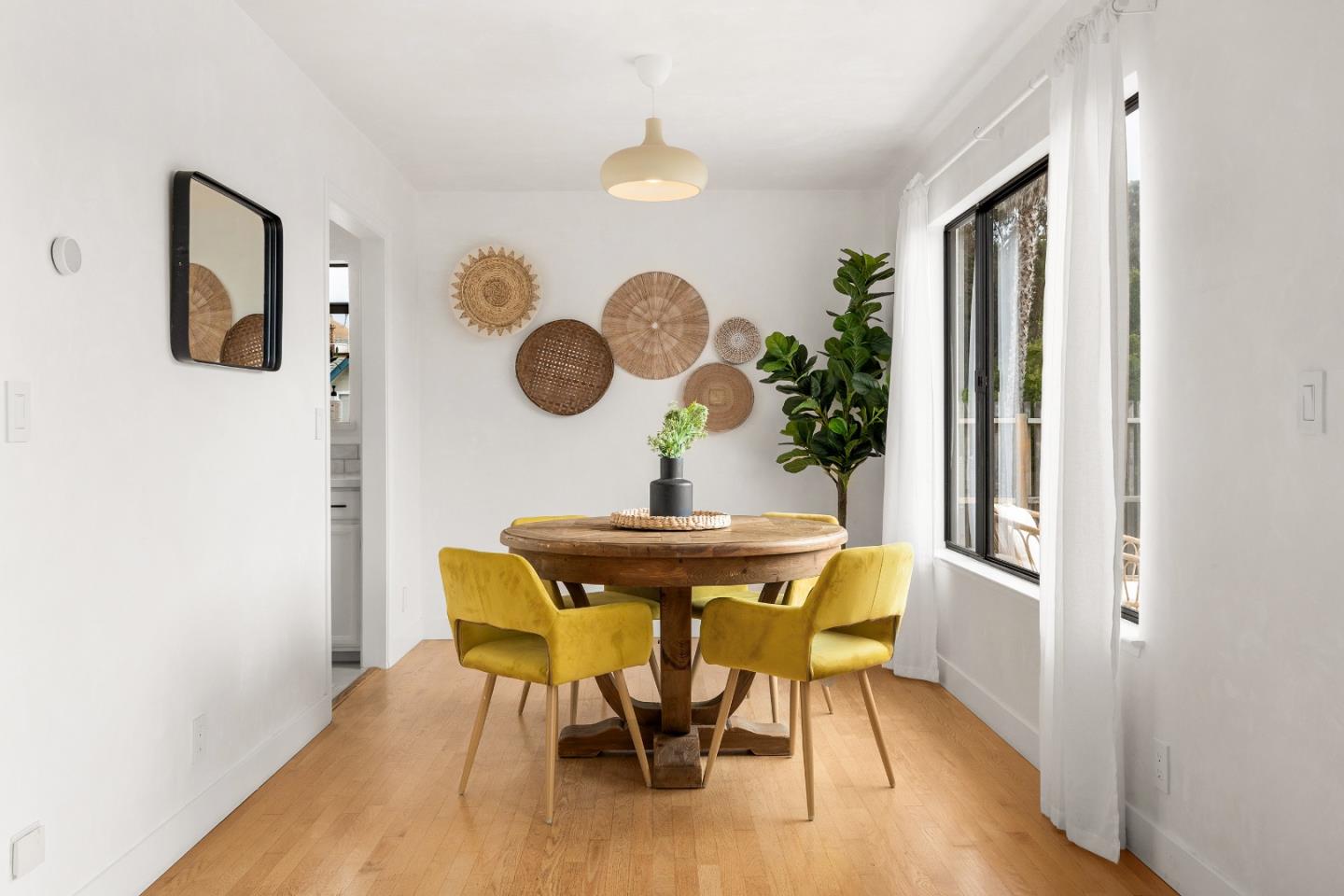 Detail Gallery Image 9 of 27 For 3503 Dover Dr, Santa Cruz,  CA 95065 - 3 Beds | 2 Baths