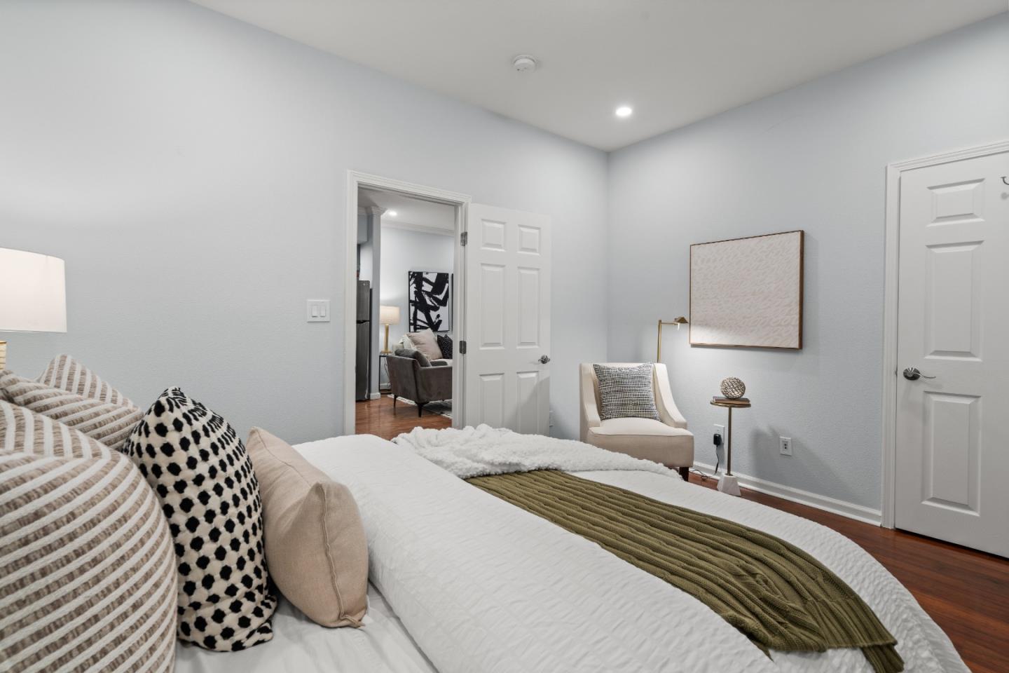 Detail Gallery Image 18 of 54 For 291 Munich St, San Francisco,  CA 94112 - 3 Beds | 2 Baths