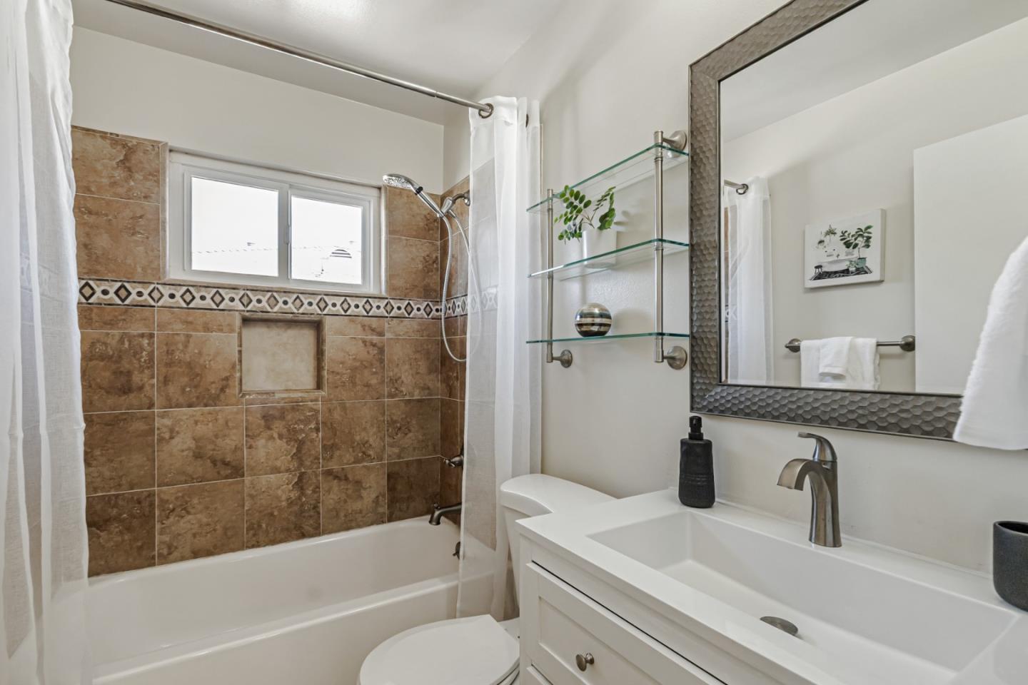 Detail Gallery Image 16 of 22 For 1359 Shawn Dr #4,  San Jose,  CA 95118 - 2 Beds | 1 Baths