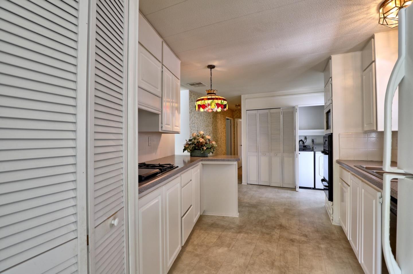 Detail Gallery Image 5 of 28 For 56 Creekside Dr #56,  Morgan Hill,  CA 95037 - 2 Beds | 2 Baths