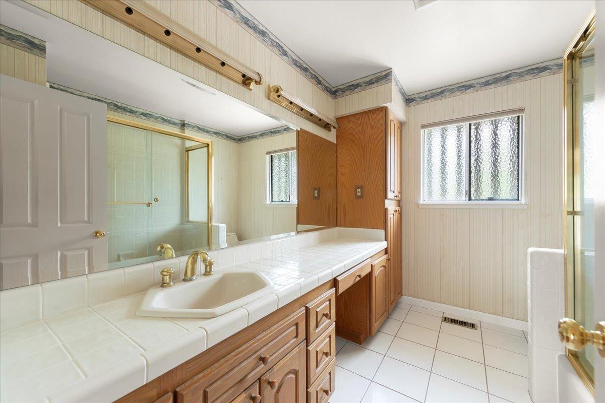 Detail Gallery Image 26 of 34 For 1357 Box Canyon Rd, San Jose,  CA 95120 - 4 Beds | 2/1 Baths