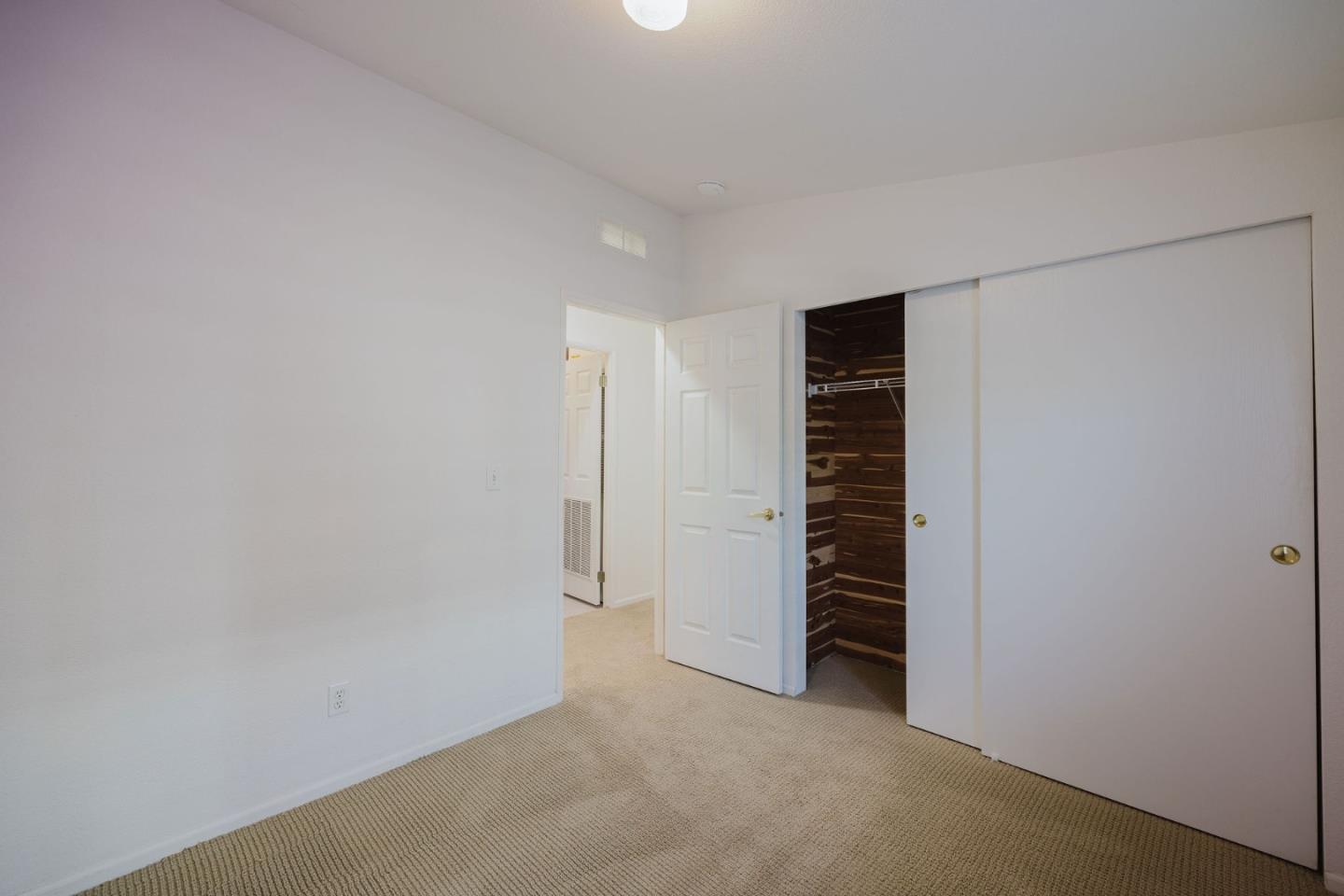 Detail Gallery Image 8 of 20 For 6 Sunset Terrace #6,  Half Moon Bay,  CA 94019 - 2 Beds | 2 Baths