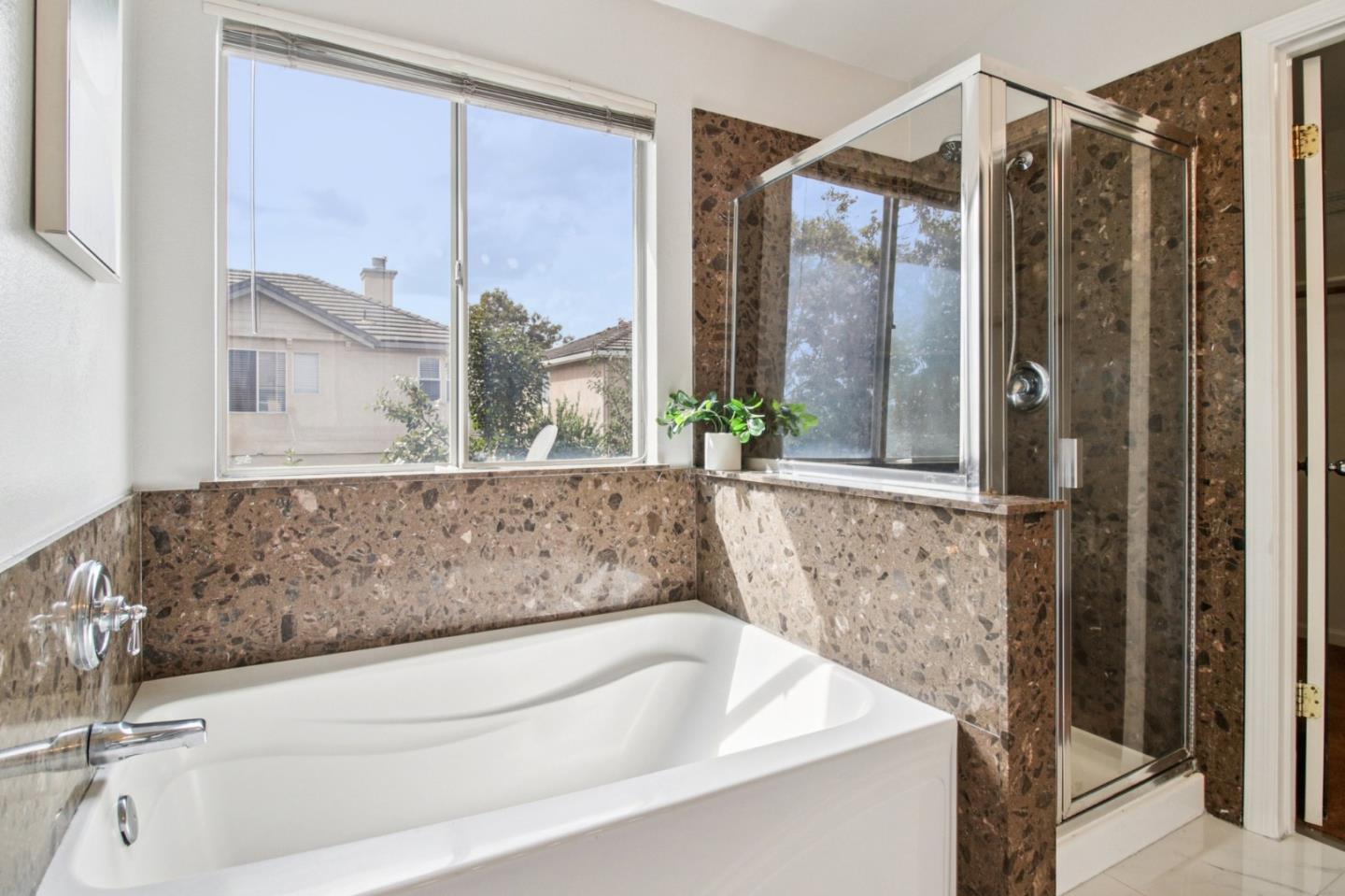 Detail Gallery Image 24 of 54 For 3699 Cedar Knoll Ct, San Jose,  CA 95121 - 4 Beds | 2/1 Baths