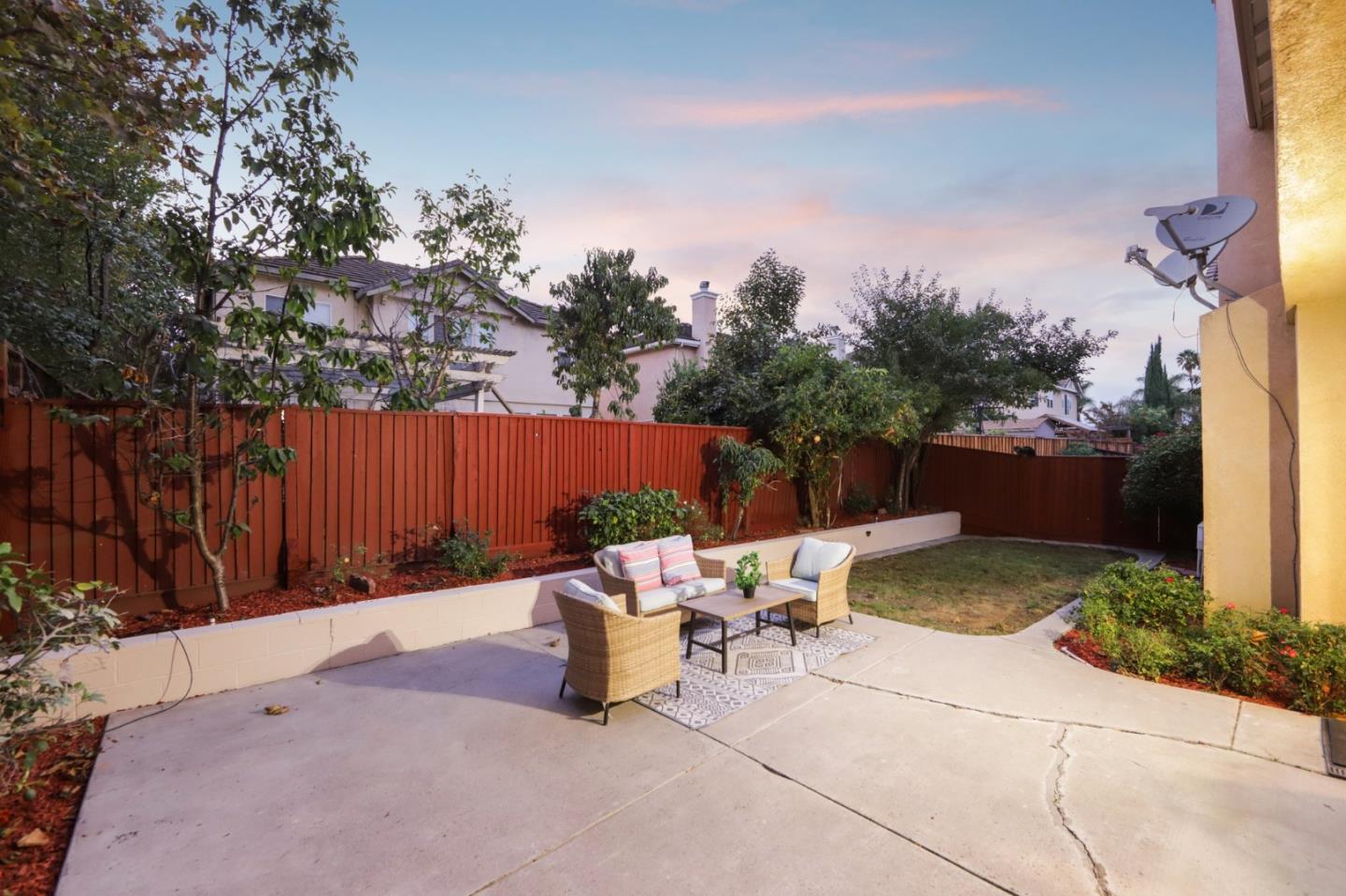 Detail Gallery Image 52 of 54 For 3699 Cedar Knoll Ct, San Jose,  CA 95121 - 4 Beds | 2/1 Baths