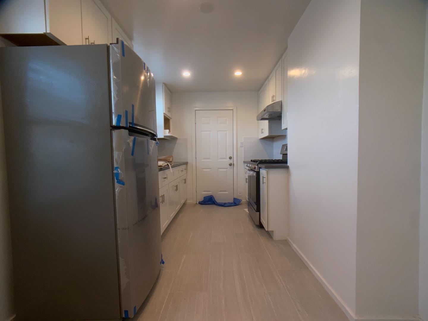 Detail Gallery Image 4 of 21 For 404 Spruce Ave #4,  South San Francisco,  CA 94080 - 1 Beds | 1 Baths