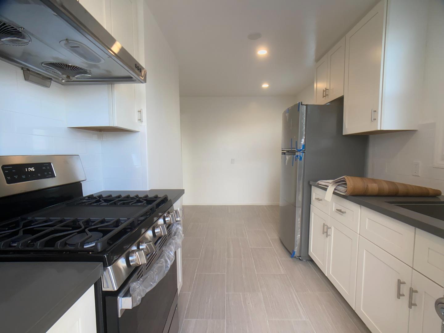 Detail Gallery Image 8 of 21 For 404 Spruce Ave #4,  South San Francisco,  CA 94080 - 1 Beds | 1 Baths