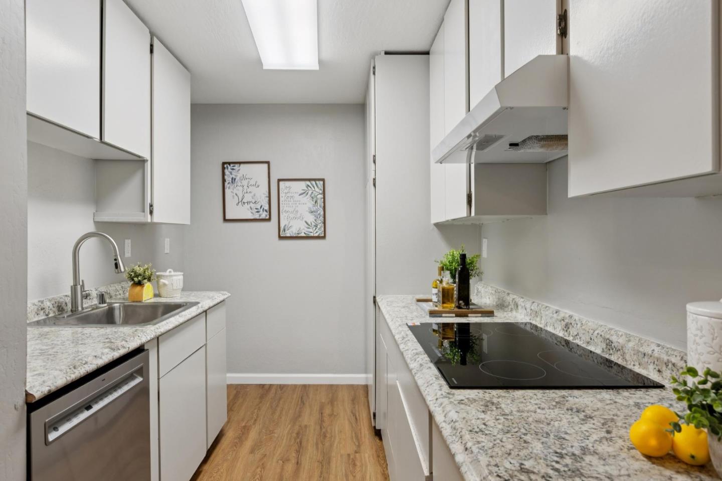 Detail Gallery Image 5 of 32 For 340 Vallejo Dr #50,  Millbrae,  CA 94030 - 2 Beds | 2 Baths