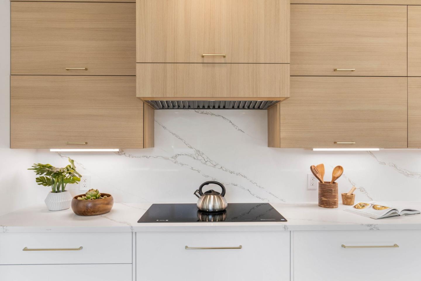 Detail Gallery Image 13 of 45 For 19522 via Real Dr, Saratoga,  CA 95070 - 5 Beds | 3 Baths