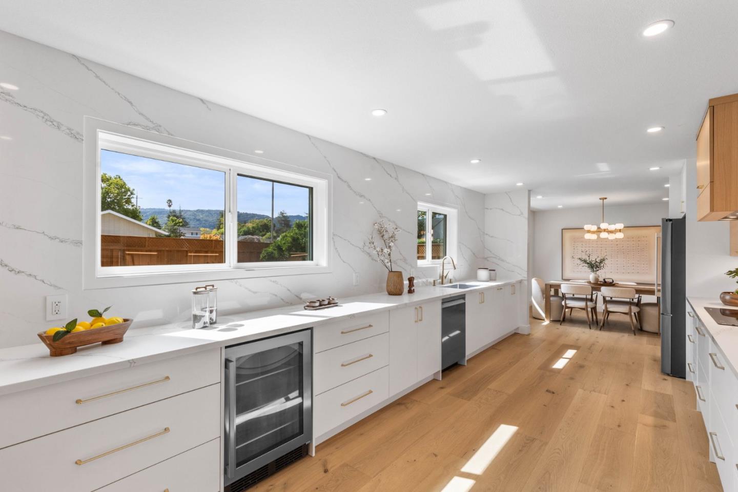 Detail Gallery Image 14 of 45 For 19522 via Real Dr, Saratoga,  CA 95070 - 5 Beds | 3 Baths