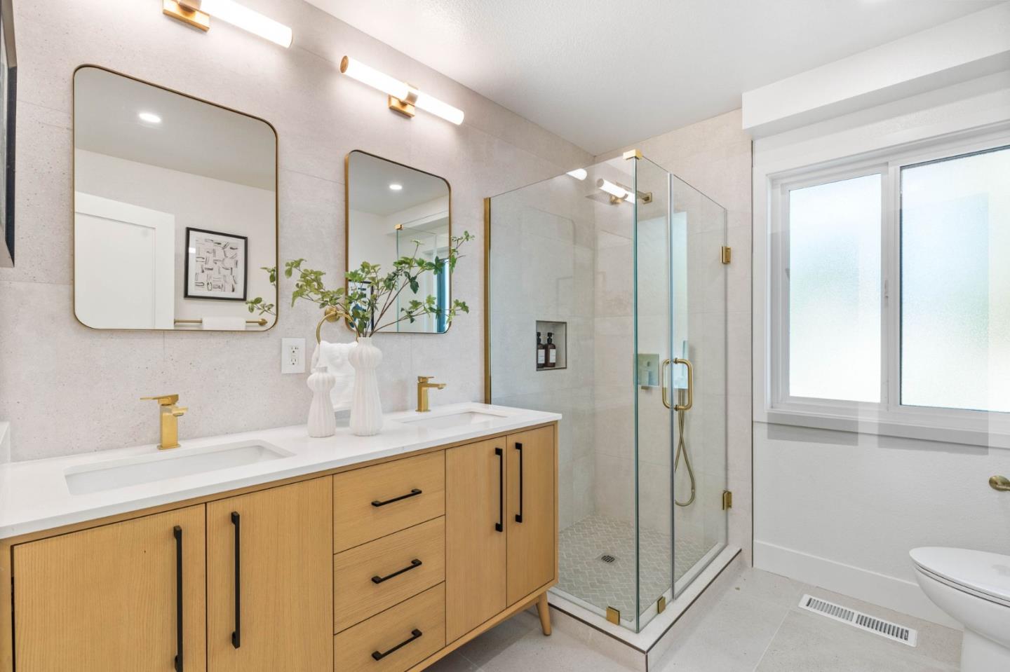 Detail Gallery Image 20 of 45 For 19522 via Real Dr, Saratoga,  CA 95070 - 5 Beds | 3 Baths