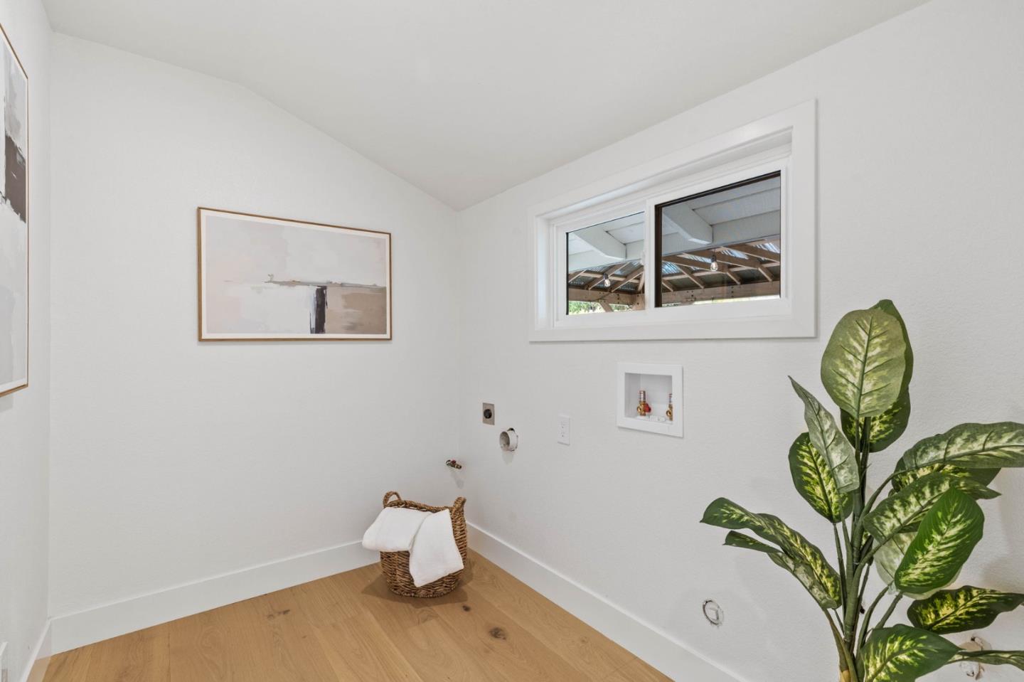 Detail Gallery Image 25 of 45 For 19522 via Real Dr, Saratoga,  CA 95070 - 5 Beds | 3 Baths